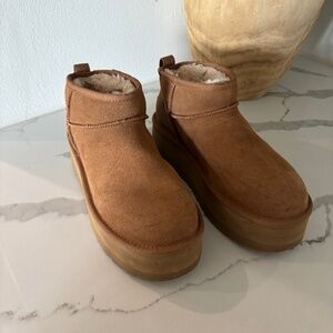 Women's Classic Ultra Mini Platform - Chestnut